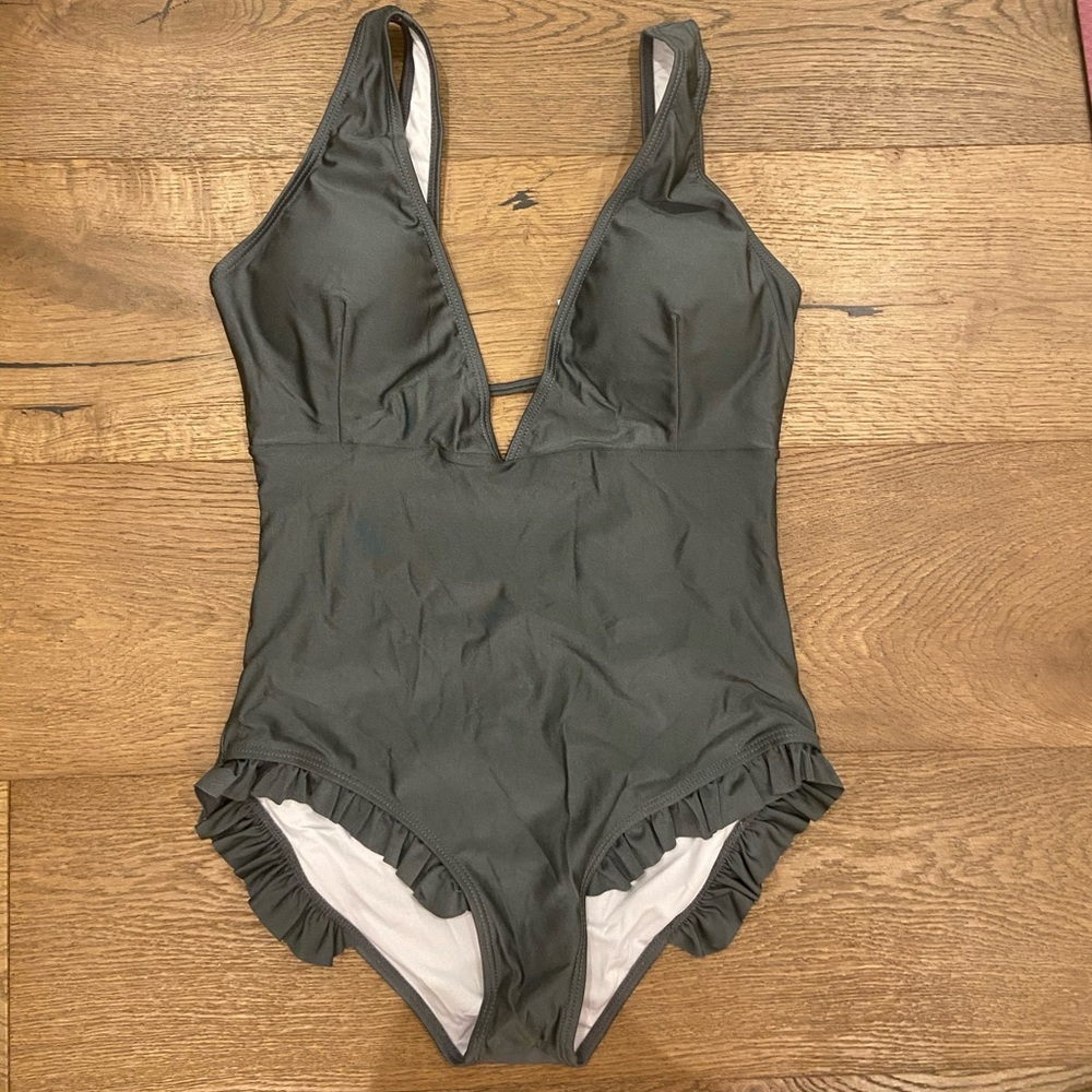 One piece bathing suit
